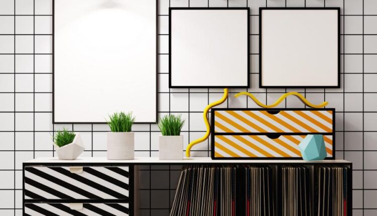 موکاپ پوستر در فضای داخلی خانه   Mock Up Poster