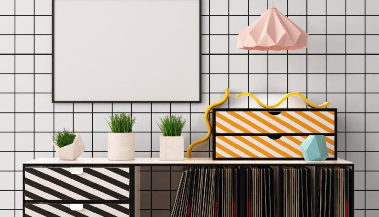 موکاپ پوستر در فضای داخلی خانه   Mock Up Poster