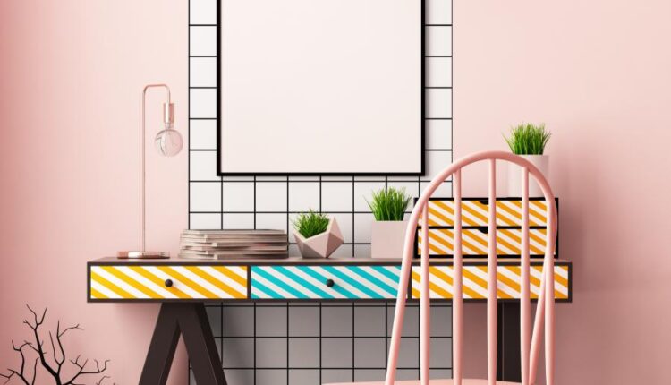 موکاپ پوستر در فضای داخلی خانه   Mock Up Poster