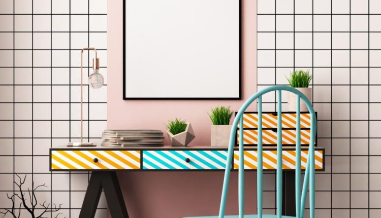 موکاپ پوستر در فضای داخلی خانه   Mock Up Poster