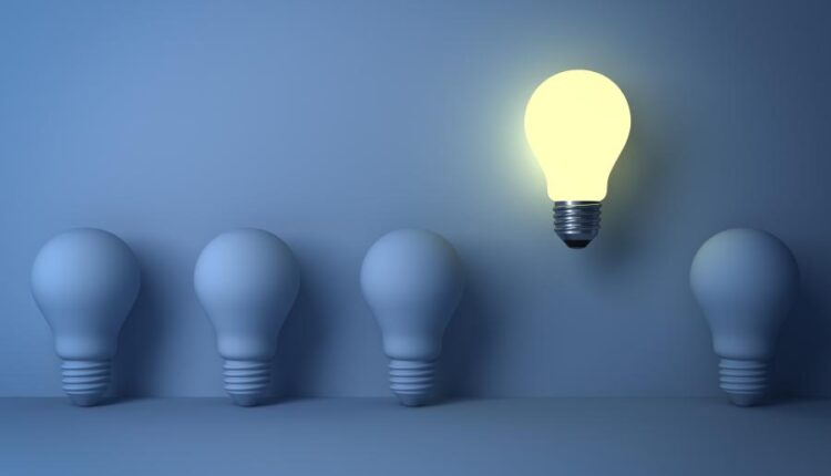 عکس استوک مصرف بهینه برق   Energy saving light bulb