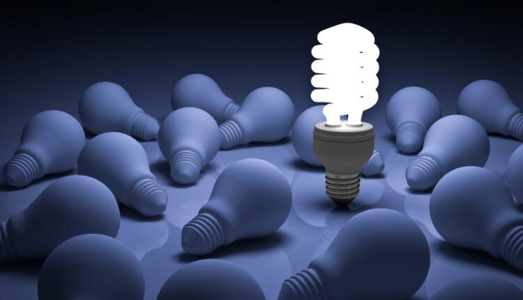 عکس استوک مصرف بهینه برق   Energy saving light bulb