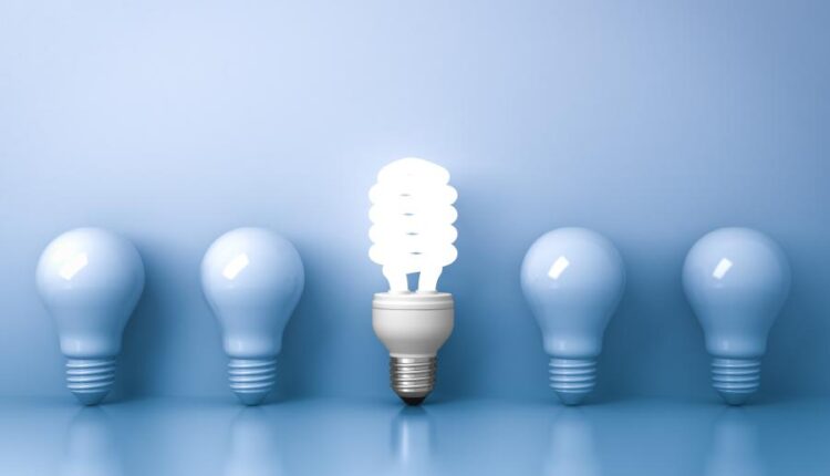 عکس استوک مصرف بهینه برق   Energy saving light bulb