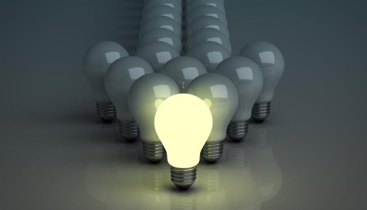 عکس استوک مصرف بهینه برق   Energy saving light bulb