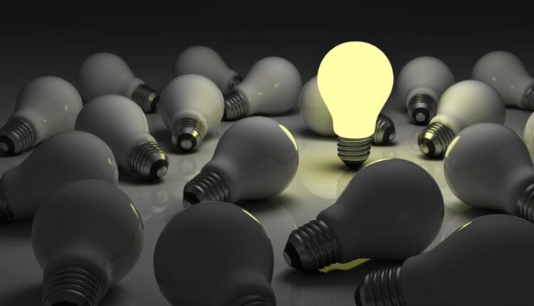 عکس استوک مصرف بهینه برق   Energy saving light bulb