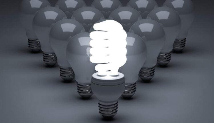 عکس استوک مصرف بهینه برق   Energy saving light bulb