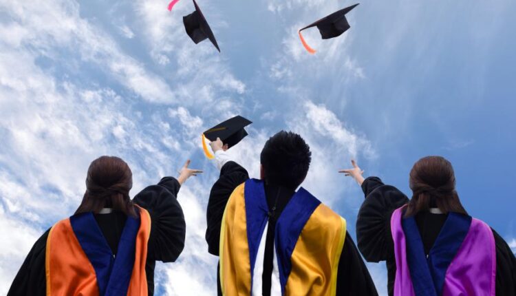 عکس استوک جشن فارغ التحصیلی   Graduation Ceremony