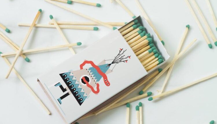موکاپ فانتزی جعبه کبریت   Matches Box Mockup