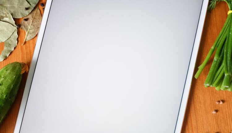 6 موکاپ آی پد با چیدمان مختلف   iPad Mockup Scenes