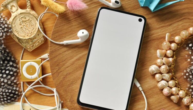 6 موکاپ آی پد با چیدمان مختلف   iPad Mockup Scenes