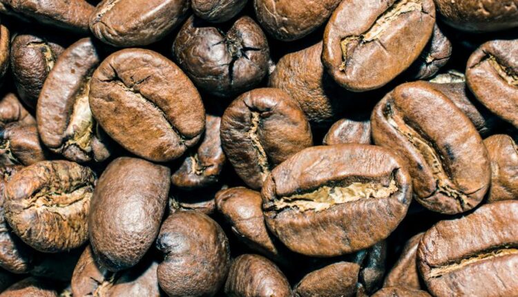 عکس استوک قهوه و دانه های رست شده آن   beans and flavored