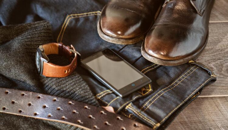 عکس استوک کفش چرمی و اکسسوری چرم   shoes and accessories