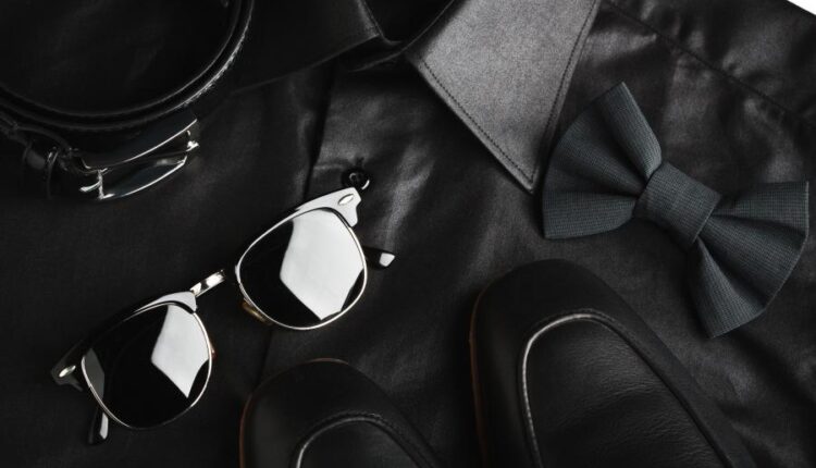 عکس استوک کفش چرمی و اکسسوری چرم   shoes and accessories