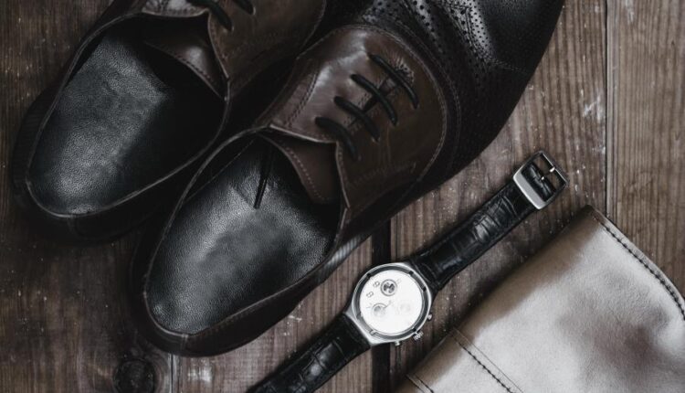 عکس استوک کفش چرمی و اکسسوری چرم   shoes and accessories