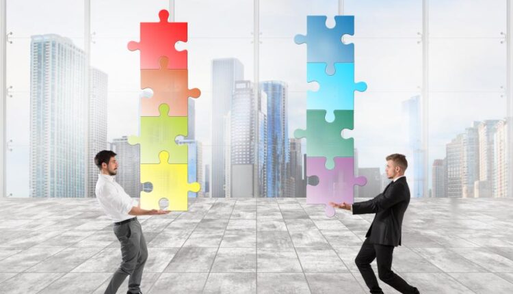 23 عکس استوک تفکر خلاق   Building a new creative idea