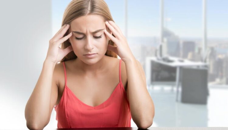 25 عکس استوک سردرد و میگرن   Migraine headache depression