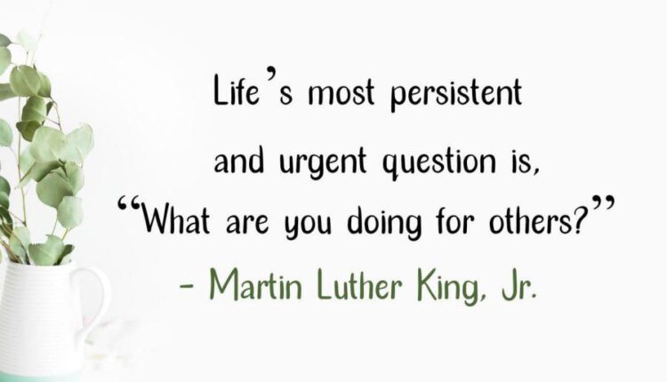 فونت انگلیسی فانتزی تنهای مانگوستانا   mangostana Font