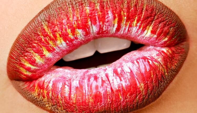 عکس استوک لب و آرایش لب – Lips And Lipstick Stock Photo