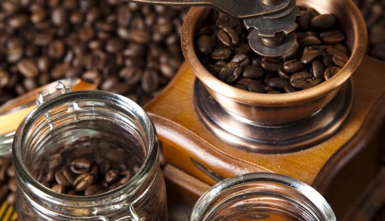 عکس استوک قهوه و دان قهوه –  Coffee Beans Photo
