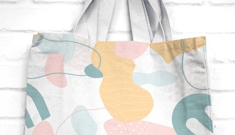 موکاپ کیف پارچه ای آویزان از دیوار – Tote Bag Mockup Vol 02